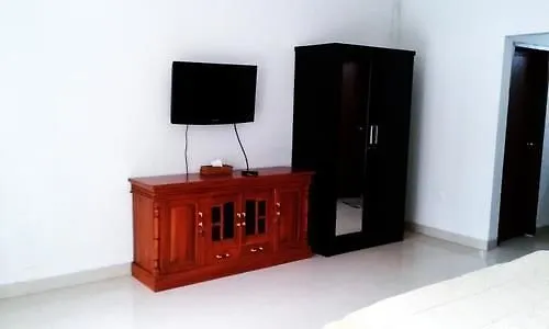 Swandewi Homestay Kuta   Kuta (Bali)