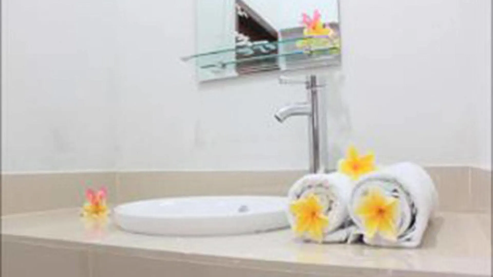 Swandewi Homestay Kuta  Kuta (Bali)
